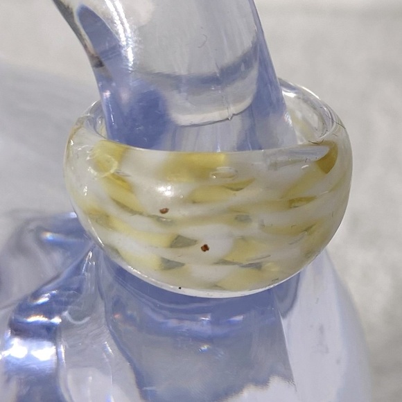 Vintage Art Glass Handmade Clear White Yellow Band Ring - Picture 6 of 11